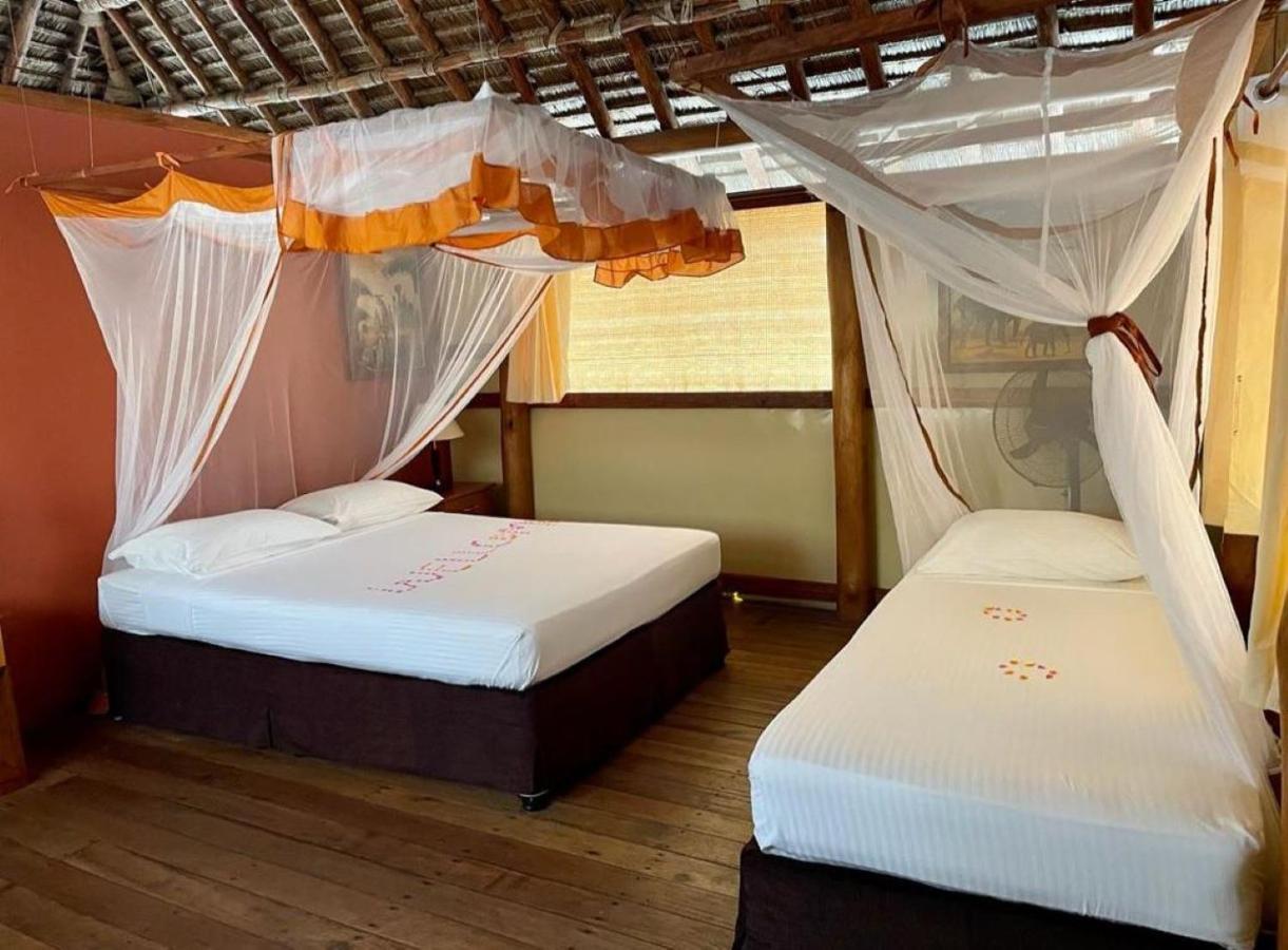 Barry'S Beach Resort Mkwaja Bagian luar foto