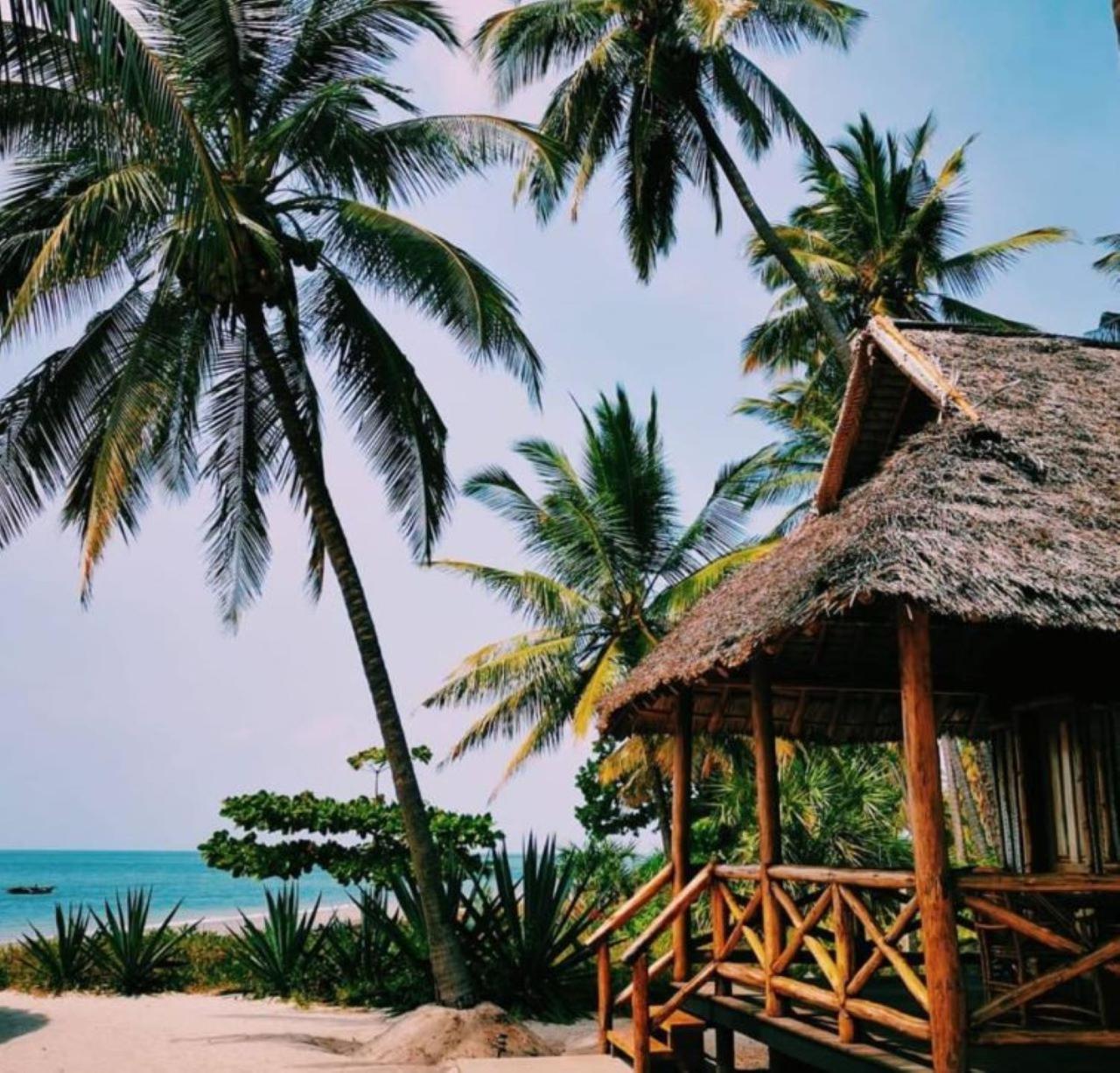 Barry'S Beach Resort Mkwaja Bagian luar foto