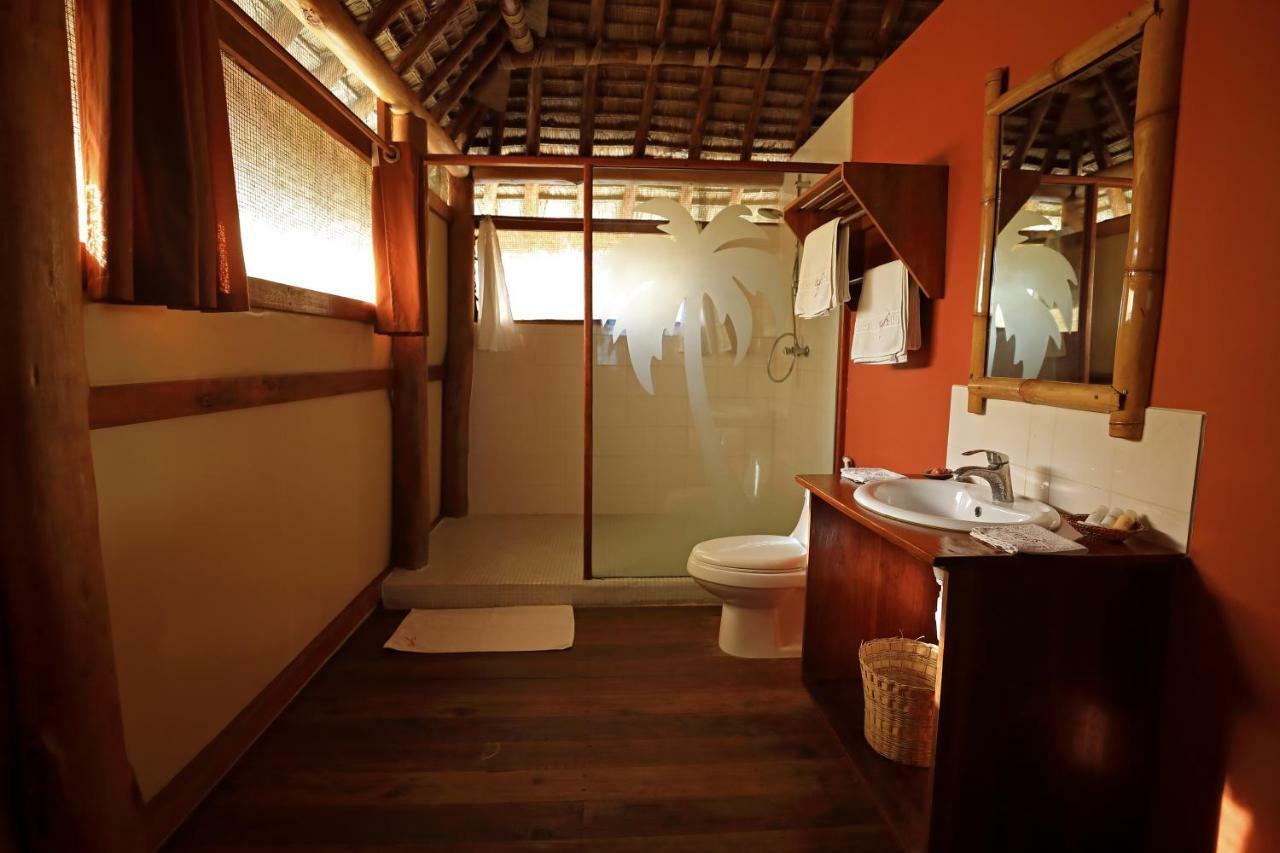 Barry'S Beach Resort Mkwaja Bagian luar foto